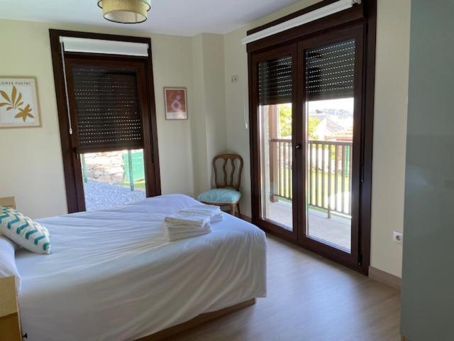 Casita Independiente Y Tres Apartamentos Con Piscina Ladeira Playa Baiona Luaran gambar