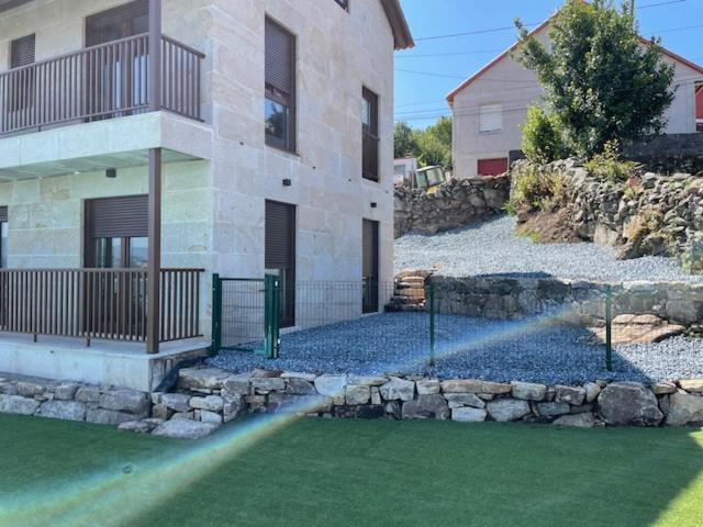 Casita Independiente Y Tres Apartamentos Con Piscina Ladeira Playa Baiona Luaran gambar